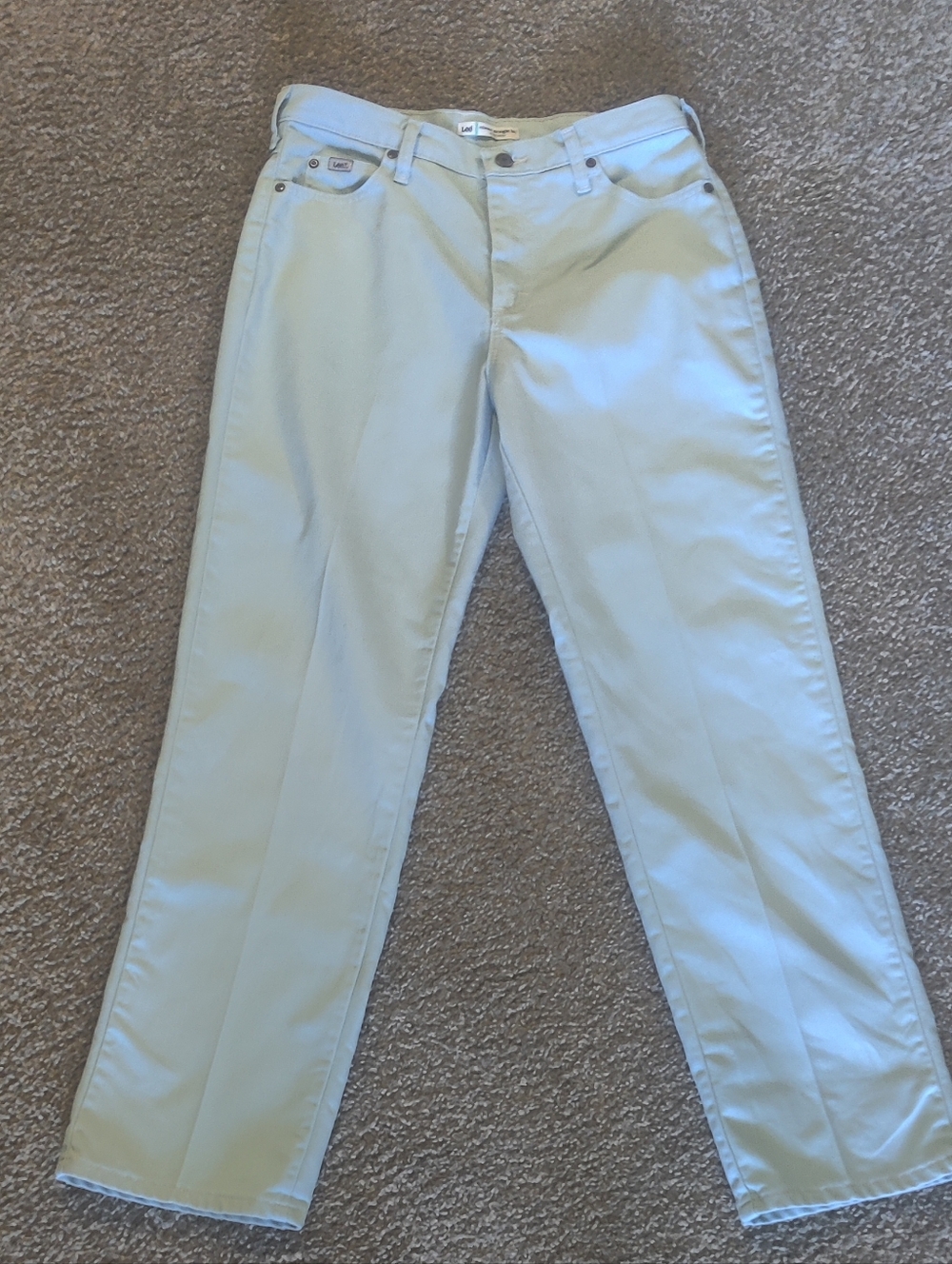 Lee Women's Straight-Leg Jeans in Light Green - Picture 3 of 9